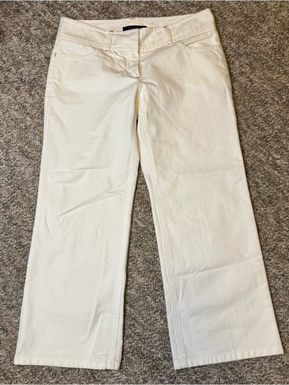 Theory Women’s white Y2K inspired cropped denim pants